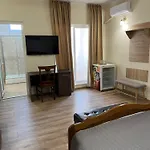 Valentino's 3*