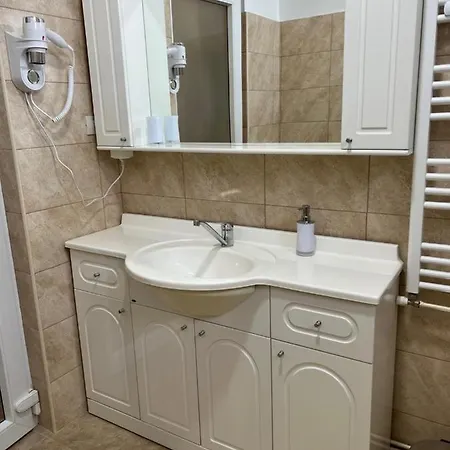 Valentino's Constanta