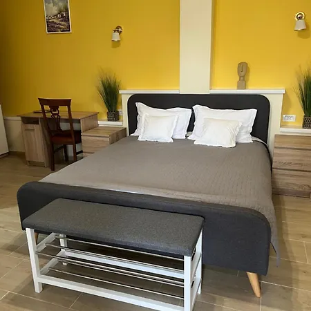 Valentino's Guest house