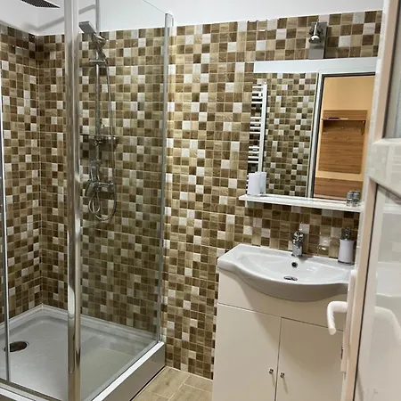 Valentino's Guest house 3*